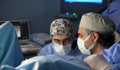 Yurt dışından gelip şehir hastanelerindeki ameliyatları izliyorlar