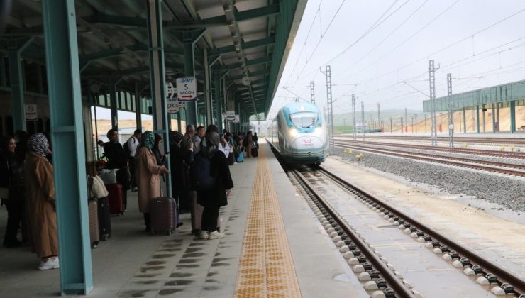 Hızlı trenle Yozgat’a 1 yılda kaç yolcu geldiği açıklandı!