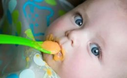 Ürünlerinde dışkı çıkan Nestle’nin bebek mamasında yeni skandal!