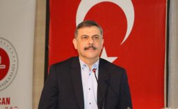 Erzurum Valisi Mustafa Çiftçi, “Hafız Kal Yarışması”nda Türkiye birincisi oldu