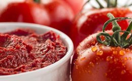 Hazır ve ev yapımı salça nasıl saklanır? Salçanın bozulmaması için ne yapılır?