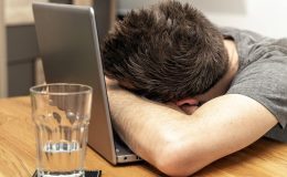 Uzman isim açıkladı: Uyku apnesi olanlar nasıl ehliyet alabilir?