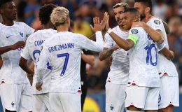 Ağır favori Fransa, üçüncü şampiyonluğuna ulaşmaya çalışacak!