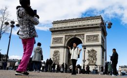 Alman devi iflas etti, turizm sektörü alarma geçti